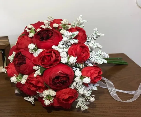 قیمت خرید گل پیونی قرمز + خواص، معایب و مزایا